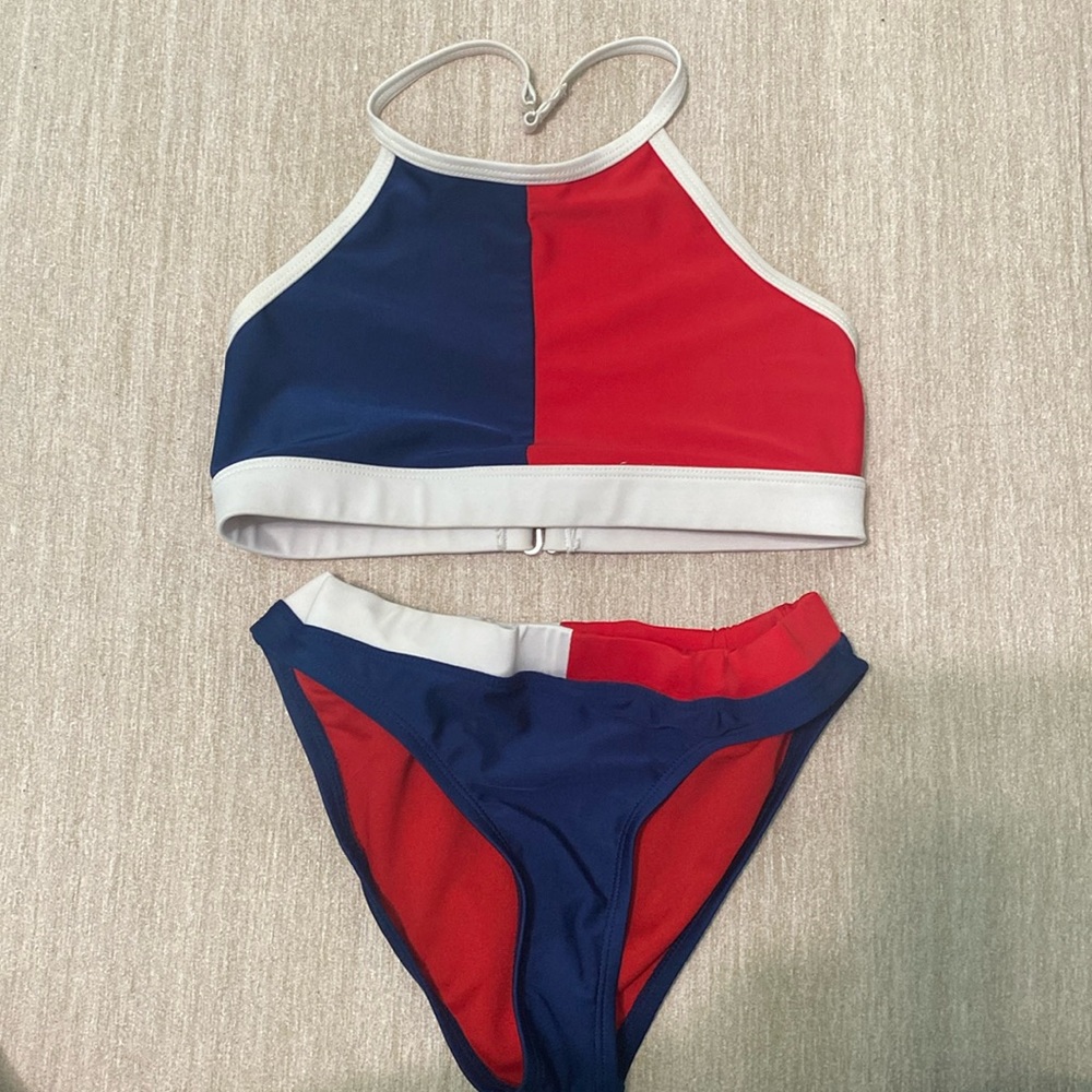 Tommy Hilfiger Halter Neck Bikini Set || girls size M (8/10)